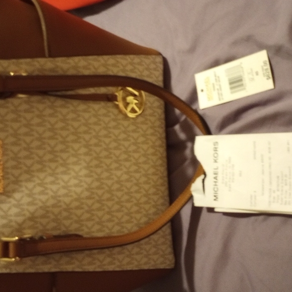 Michael Kors Trisha light cream multi-large shoulder bag - Picture 7 of 8